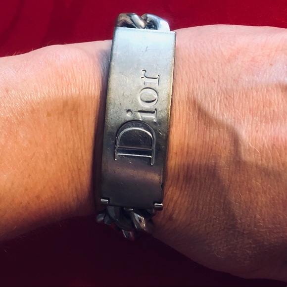 Dior Jewelry - 🛍 Dior Logo Id Display Bracelet